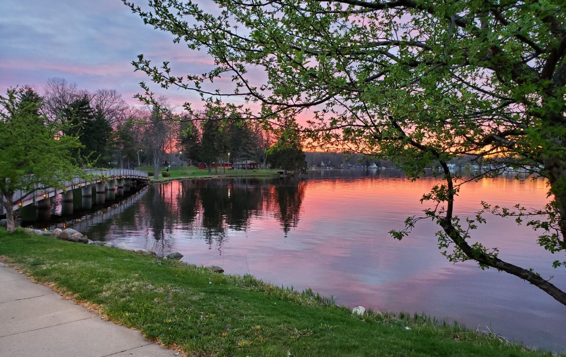 Beautiful Maple Lake