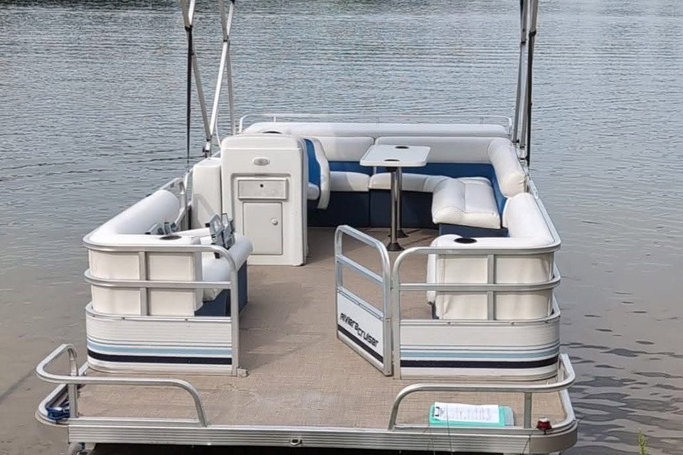 Pontoon Boat Rides